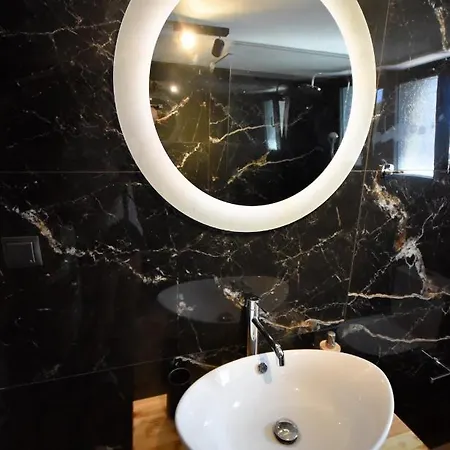 Апартаменты Artemis *